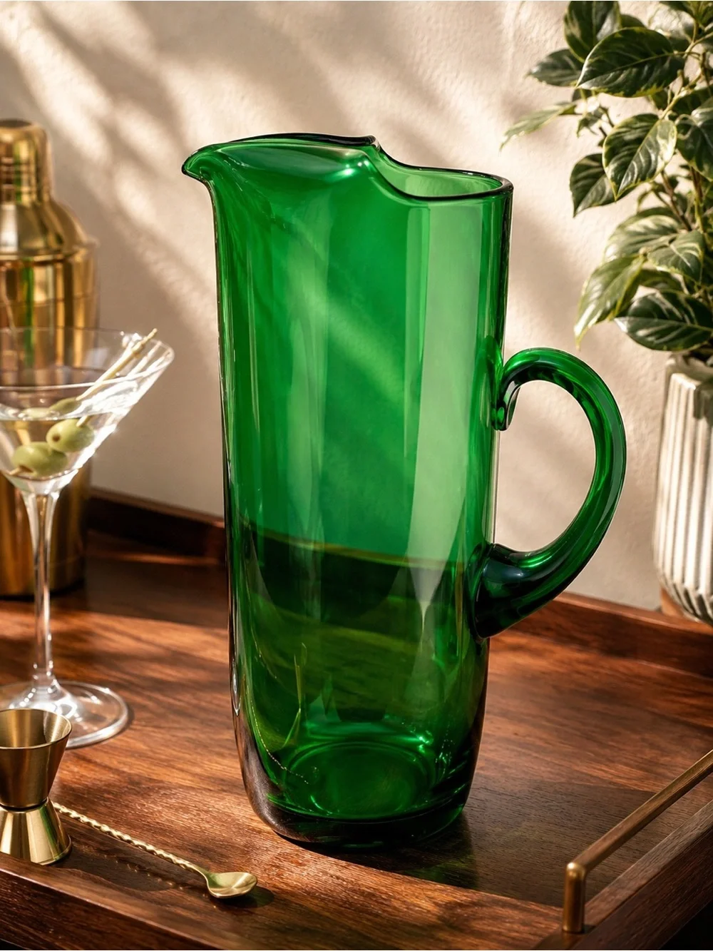 Vintage Emerald Green Glass Pitcher Ice Lip Martini Cocktail MCM Barware 11”